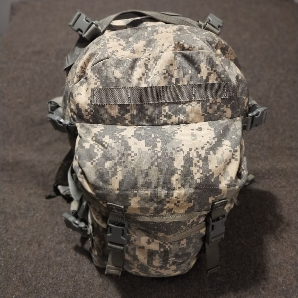 Tactical Digital Camo Military-Style Backpack - Gray/Green